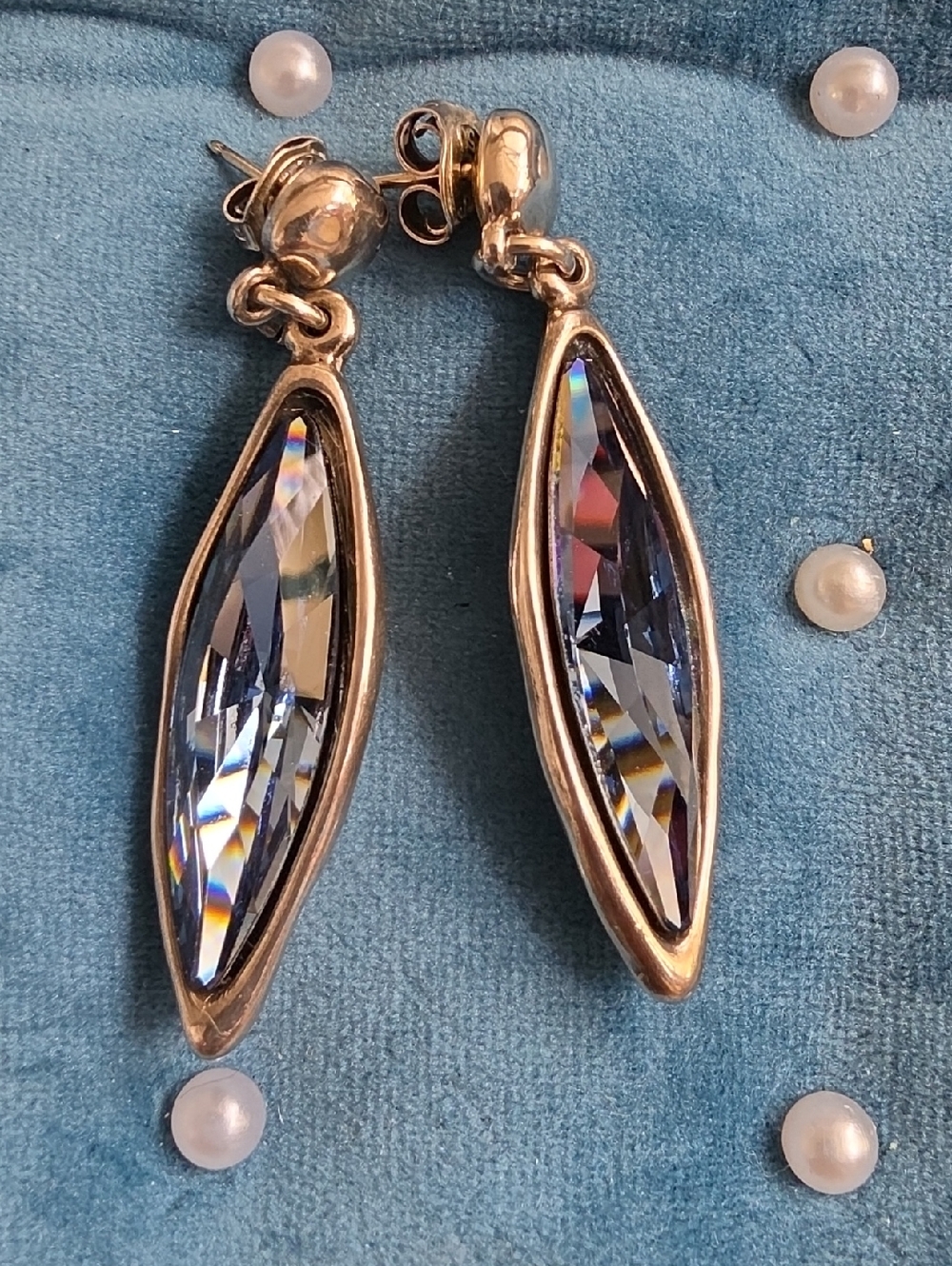 UNOde50 silver-plated earrings from the "I Spy With My Little Eye" collection